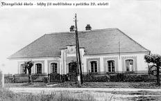 Evangelická škola z počátku 20. století